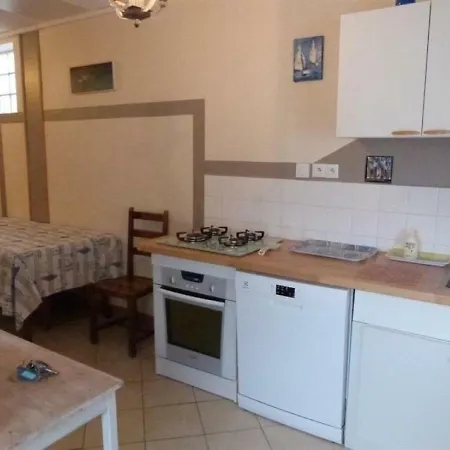 House Agreable Maison De Vacances Au Calme A Sur Mer بيت للعطل *
